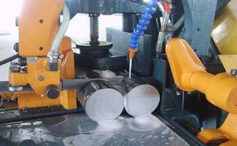 八步卧式带锯床的送料方式有哪几种？